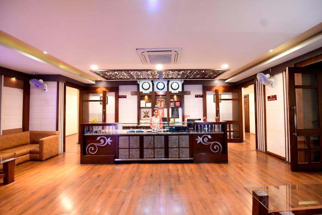 Hotel Jataka Inn Bodh Gaya Extérieur photo
