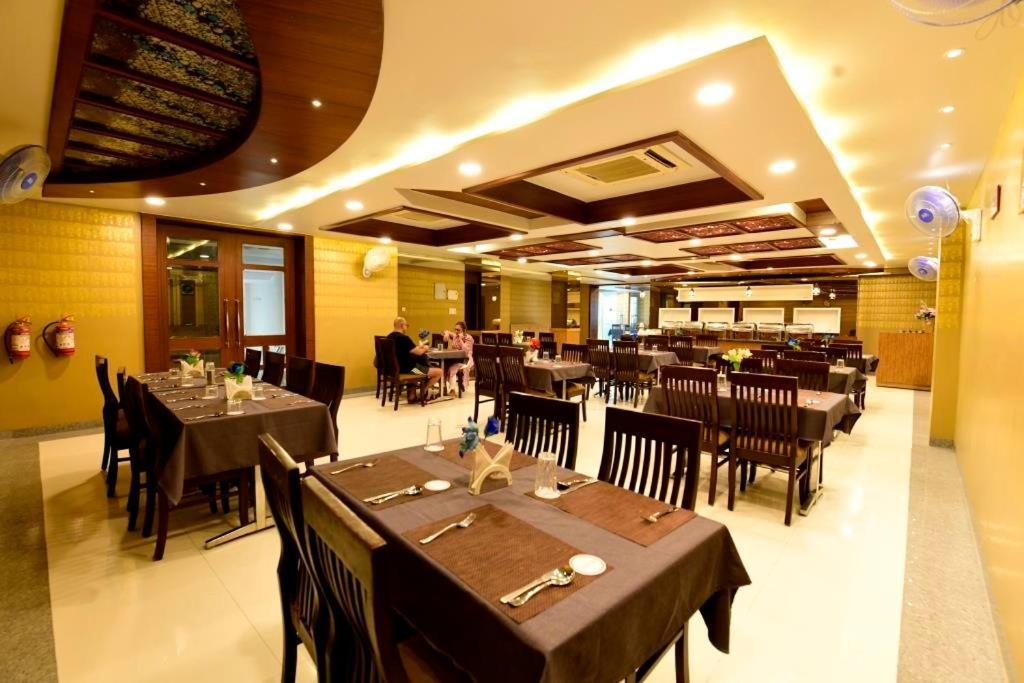 Hotel Jataka Inn Bodh Gaya Extérieur photo