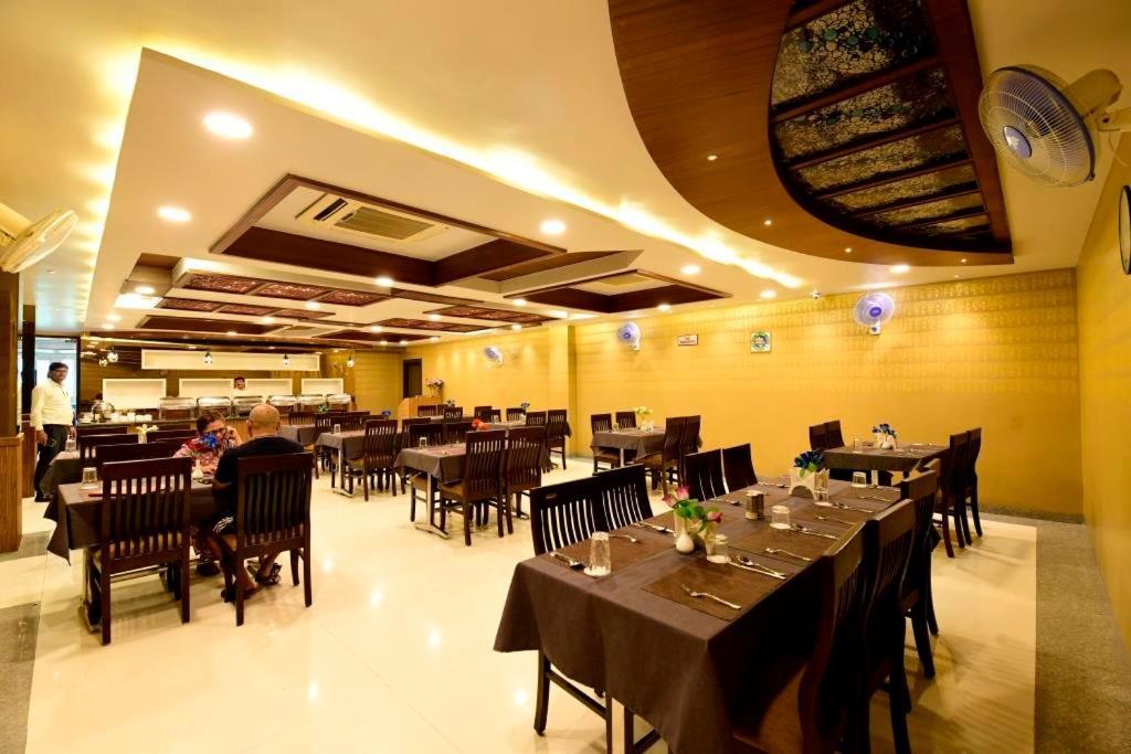 Hotel Jataka Inn Bodh Gaya Extérieur photo