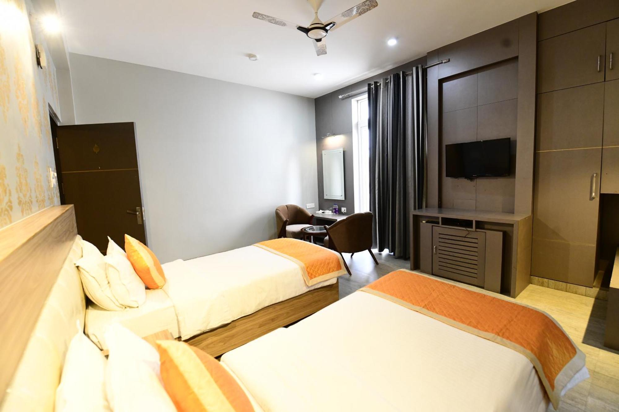 Hotel Jataka Inn Bodh Gaya Extérieur photo